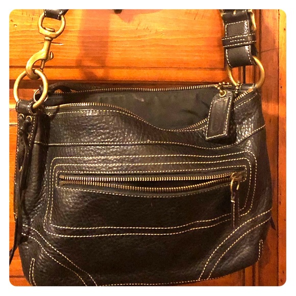 Coach Leather handbag w/adjustable strap - Picture 1 of 6